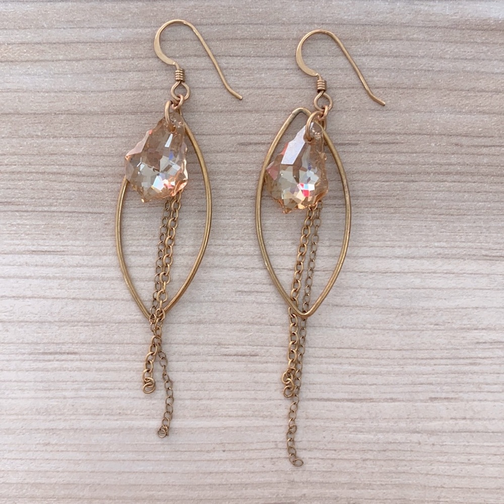 ❤️ Gold Tone Chain and Stone Crystal Earrings